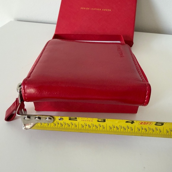 New Red Geniune Leather Zip Wallet - Picture 5 of 6